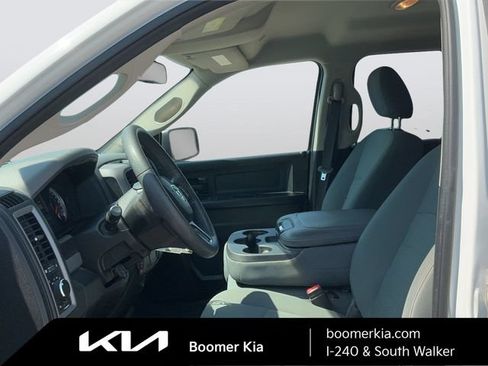 Used 2020 RAM 1500 Tradesman w/ Chrome Plus Package RWD image 17