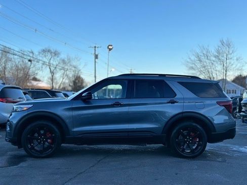 Used 2024 Ford Explorer ST w/ Equipment Group 401A image 3