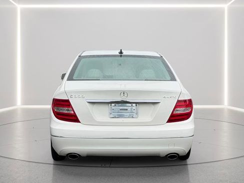 Used 2012 Mercedes-Benz C 300 4MATIC Sedan image 4