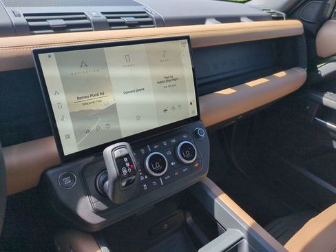 New 2026 Land Rover Defender 110 X-Dynamic SE AWD/4WD image 11