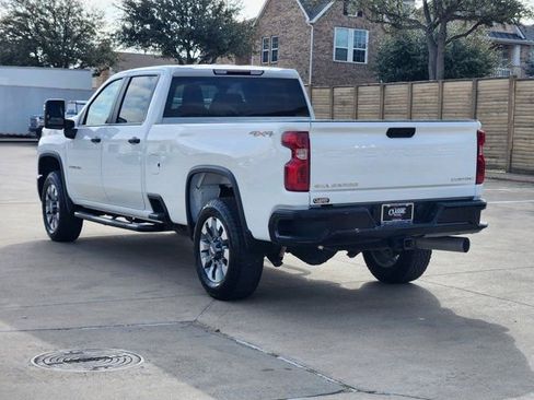 Used 2025 Chevrolet Silverado 2500 Custom w/ Custom Value Package image 12