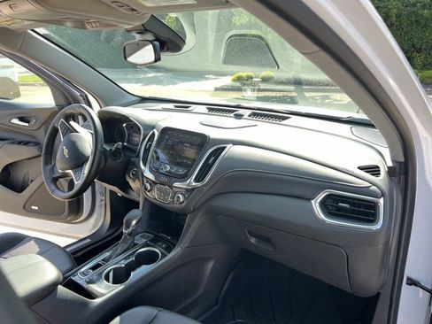 Used 2023 Chevrolet Equinox Premier AWD/4WD image 30