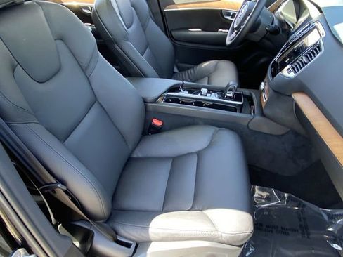 New 2025 Volvo XC90 T8 Plus w/ Protection Package Premier image 12