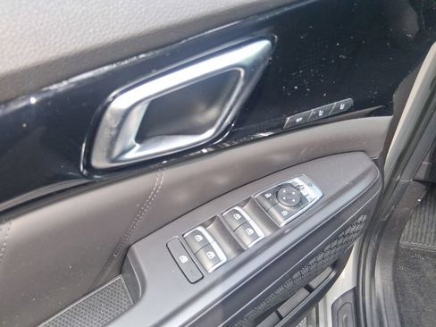 Certified 2025 Kia Carnival SX Prestige FWD image 7
