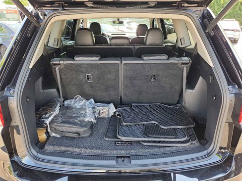 Used 2023 Volkswagen Atlas SE w/ Black Wheel Package AWD/4WD image 28