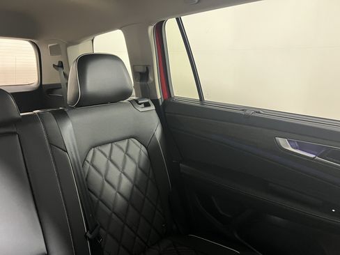 Used 2024 Volkswagen Atlas SEL Premium R-Line AWD/4WD image 15