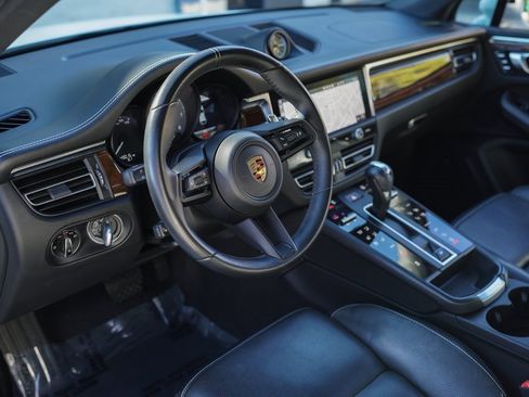 Used 2023 Porsche Macan S w/ Premium Package Plus image 19