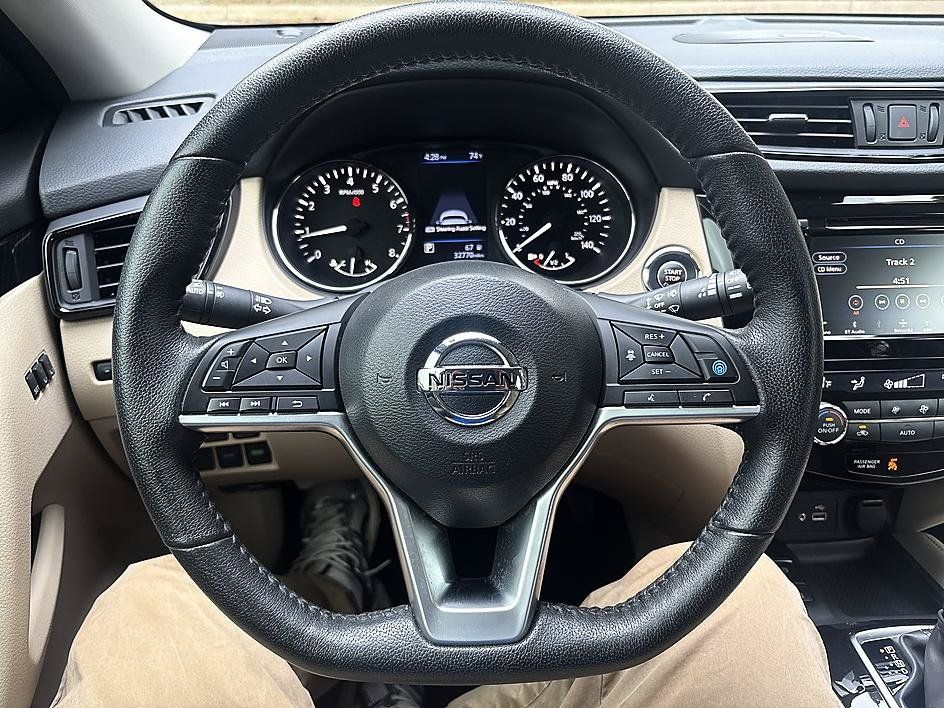 Used 2020 Nissan Rogue SL w/ Premium Package FWD image 13