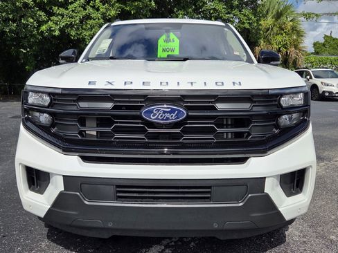 Used 2025 Ford Expedition Active RWD image 8