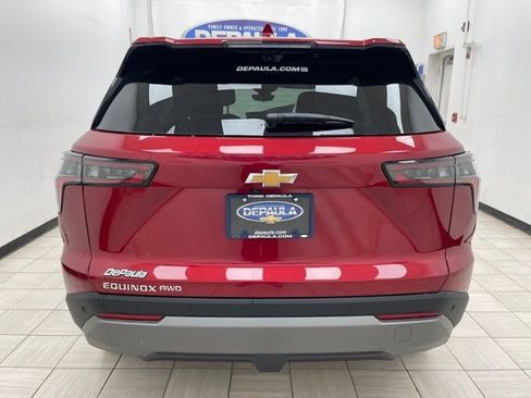 New 2026 Chevrolet Equinox LT w/ Convenience Package II AWD/4WD image 19
