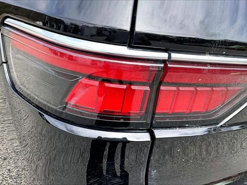 Used 2018 Ford Expedition Max Limited image 28