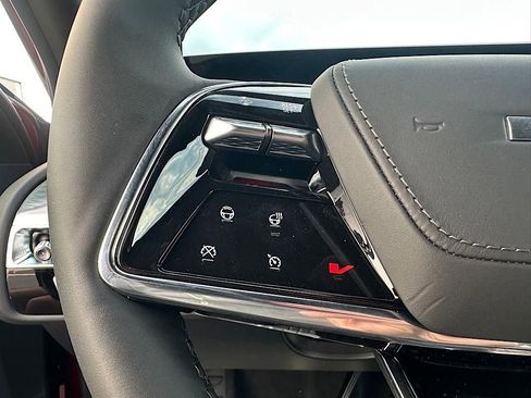 New 2026 Cadillac Lyriq V image 17