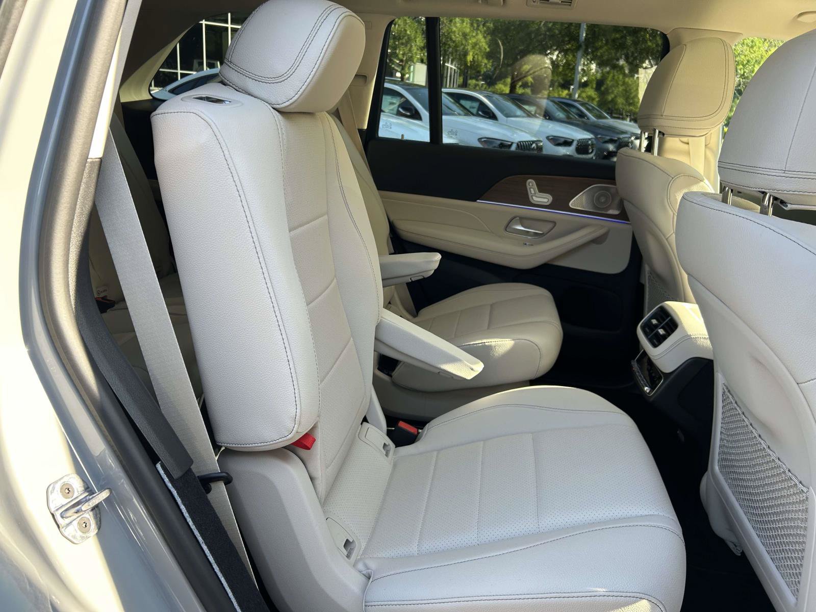 New 2026 Mercedes-Benz GLS 450 4MATIC image 44