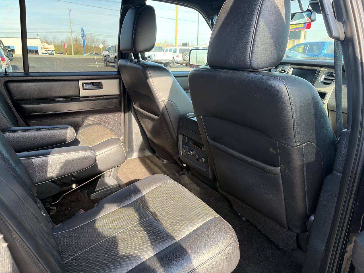 Used 2015 Ford Expedition Limited w/ Equipment Group 301A AWD/4WD image 15