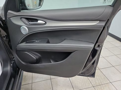 Used 2024 Alfa Romeo Stelvio Ti image 30