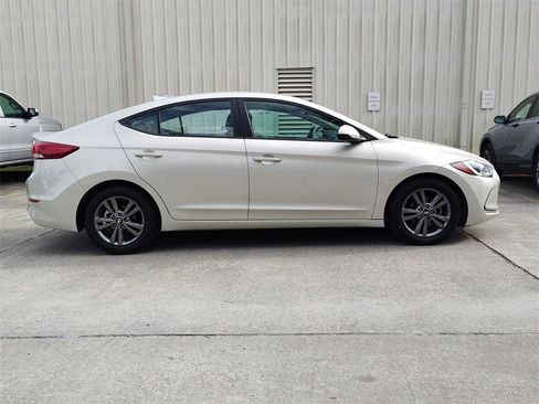 Used 2018 Hyundai Elantra SEL w/ Cargo Package image 11