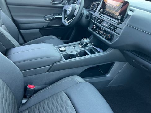 New 2025 Nissan Pathfinder S image 19