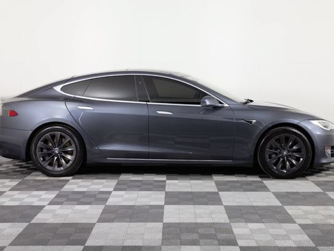 Used 2018 Tesla Model S 100D AWD/4WD image 9