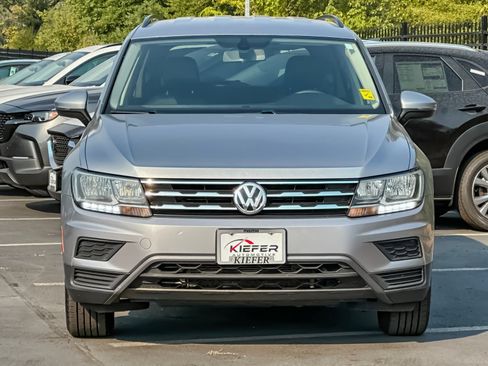 Used 2020 Volkswagen Tiguan SE AWD/4WD image 8