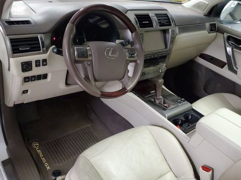 Used 2018 Lexus GX 460 Premium w/ Premium Package AWD/4WD image 9