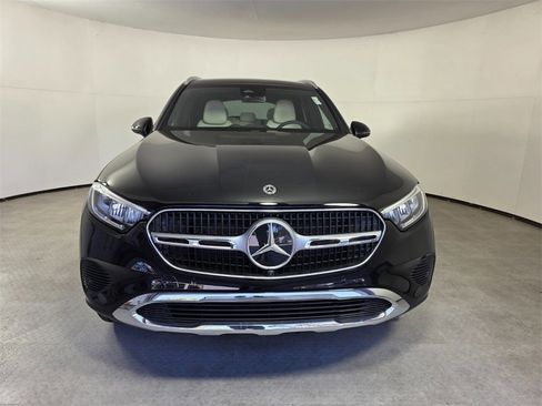 New 2026 Mercedes-Benz GLC 300 image 2