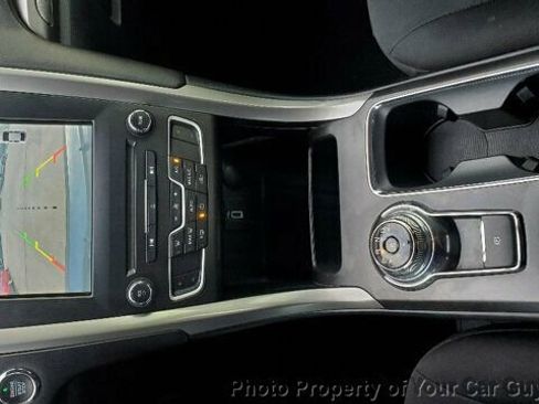 Used 2018 Ford Fusion SE w/ Fusion SE Technology Package image 28