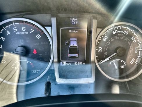 Used 2019 Toyota Tacoma SR image 10