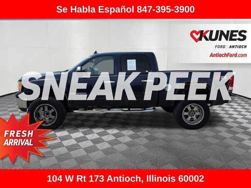 Used 2008 GMC Sierra 1500 SLE w/ Z71 Off-Road Package AWD/4WD image 5