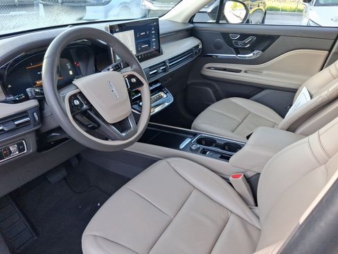 Certified 2023 Lincoln Corsair Reserve FWD image 11
