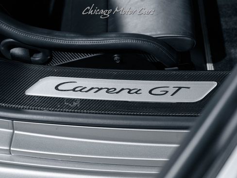 Used 2005 Porsche Carrera GT RWD image 27