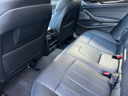 Used 2023 BMW 540i w/ M Sport Package image 11