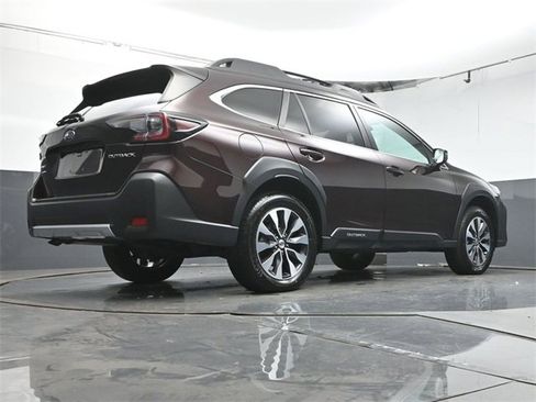 Used 2024 Subaru Outback Limited image 39