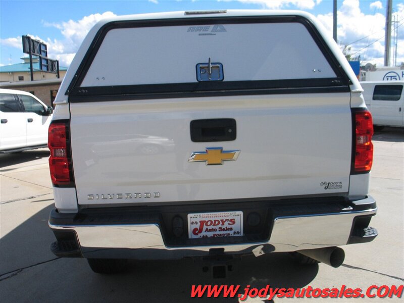 Used 2017 Chevrolet Silverado 3500 W/T AWD/4WD image 32