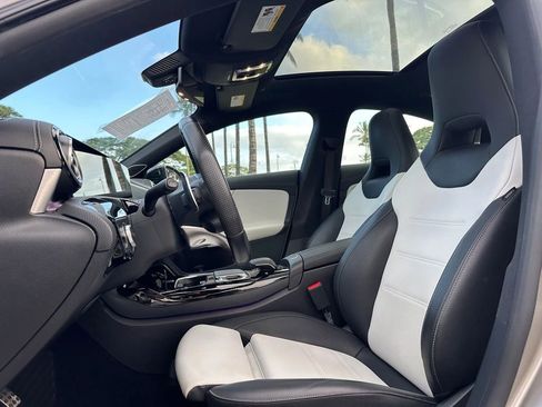 Used 2020 Mercedes-Benz CLA 35 AMG 4MATIC image 8