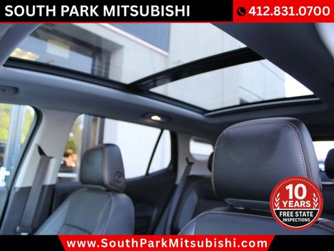 Used 2021 GMC Terrain SLT w/ Infotainment Package II AWD/4WD image 27
