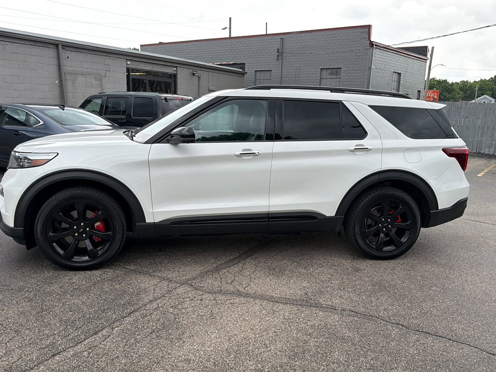 Used 2022 Ford Explorer ST w/ Equipment Group 401A AWD/4WD image 5