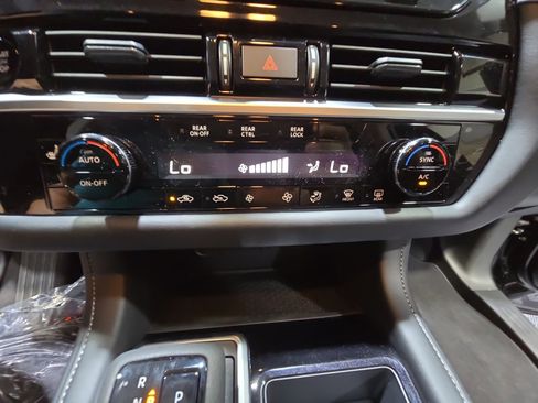 New 2025 Nissan Pathfinder SV w/ Cargo Package image 12