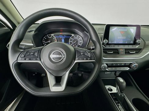 Used 2026 Nissan Altima 2.5 SV FWD image 10