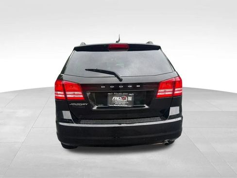 Used 2018 Dodge Journey SE w/ Connectivity Group FWD image 6