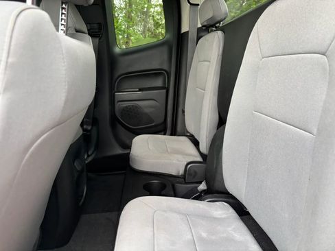 Used 2020 Chevrolet Colorado W/T w/ WT Convenience Package image 12