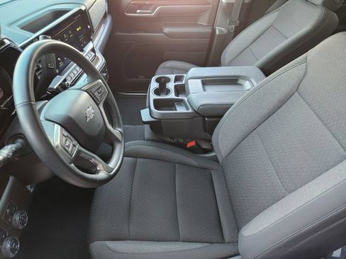 Used 2024 Chevrolet Silverado 1500 RST w/ Z71 Off-Road Package AWD/4WD image 9