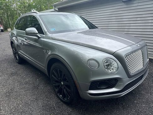 Used 2018 Bentley Bentayga Activity image 1