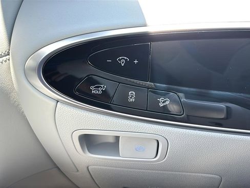 Certified 2026 Genesis GV70 2.5T Advanced AWD/4WD image 29