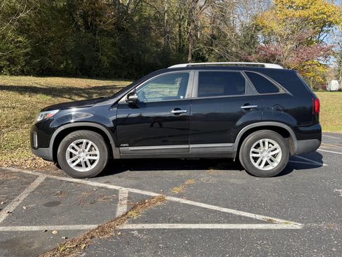 Used 2014 Kia Sorento LX image 7
