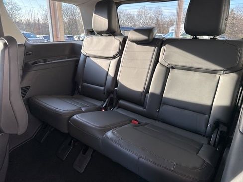 New 2025 Ford Expedition Active image 17