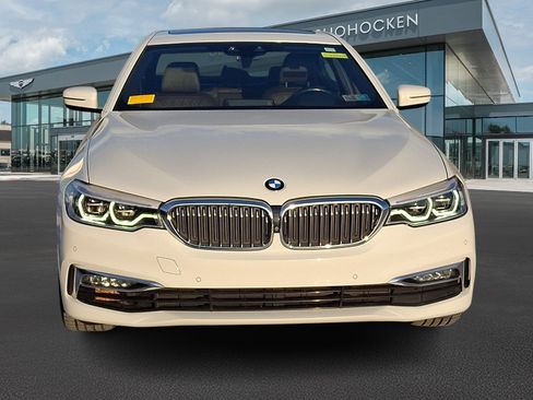 Used 2018 BMW 530i xDrive image 3