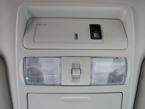 Certified 2017 Nissan Titan SV RWD image 33