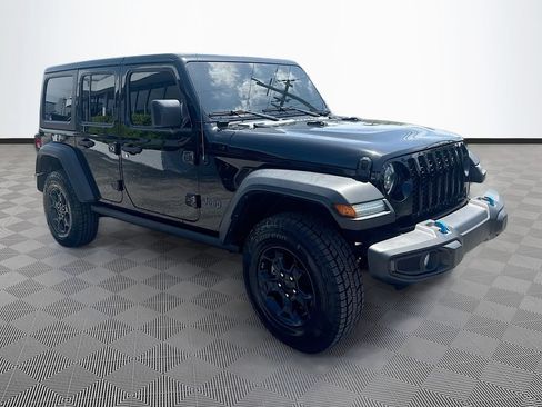 Used 2023 Jeep Wrangler Unlimited w/ 8.4" Radio Group AWD/4WD image 4