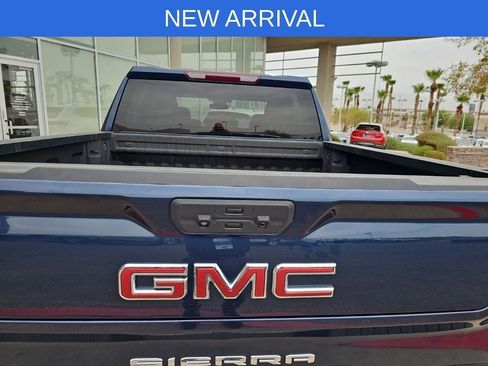 Used 2023 GMC Sierra 1500 SLT w/ SLT Premium Package AWD/4WD image 14