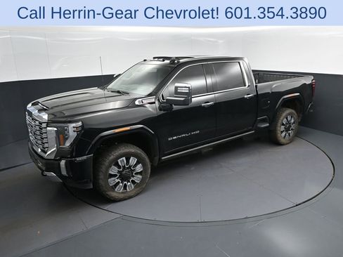 Used 2024 GMC Sierra 3500 Denali w/ Denali Reserve Package AWD/4WD image 36